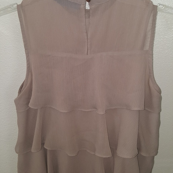 Chic Blouse - Picture 3 of 3